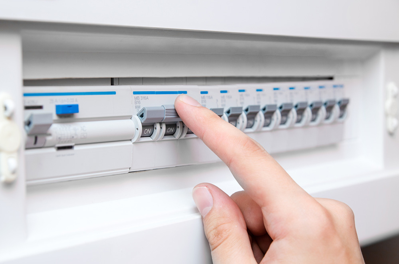 Schalt­schrank­bau bei Schwäbischer Industrie- und Elektroservice in Ehingen